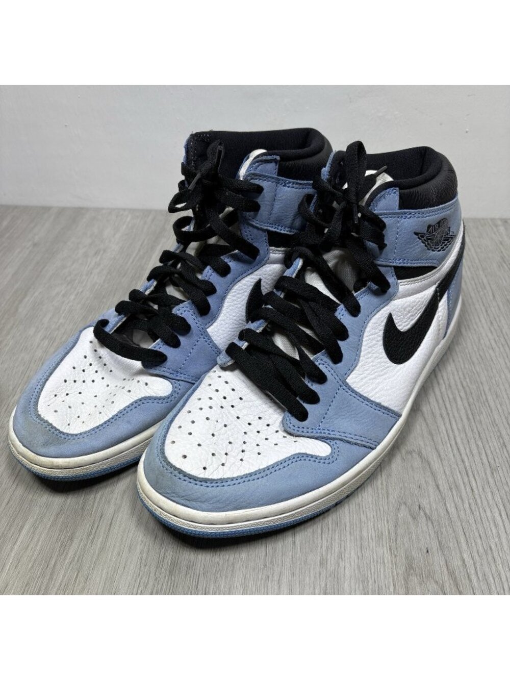 NIKE Air Jordan 1 Retro High OG University Blue Men's 10.5 Pre-owned 555088-134